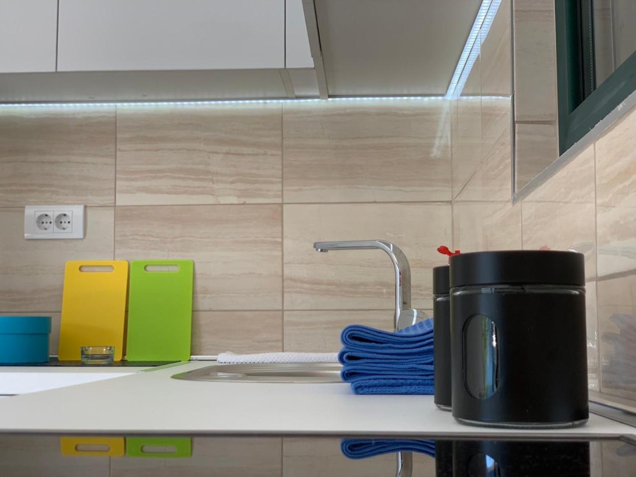 Absolute Apartman โกตอร์ ภายนอก รูปภาพ