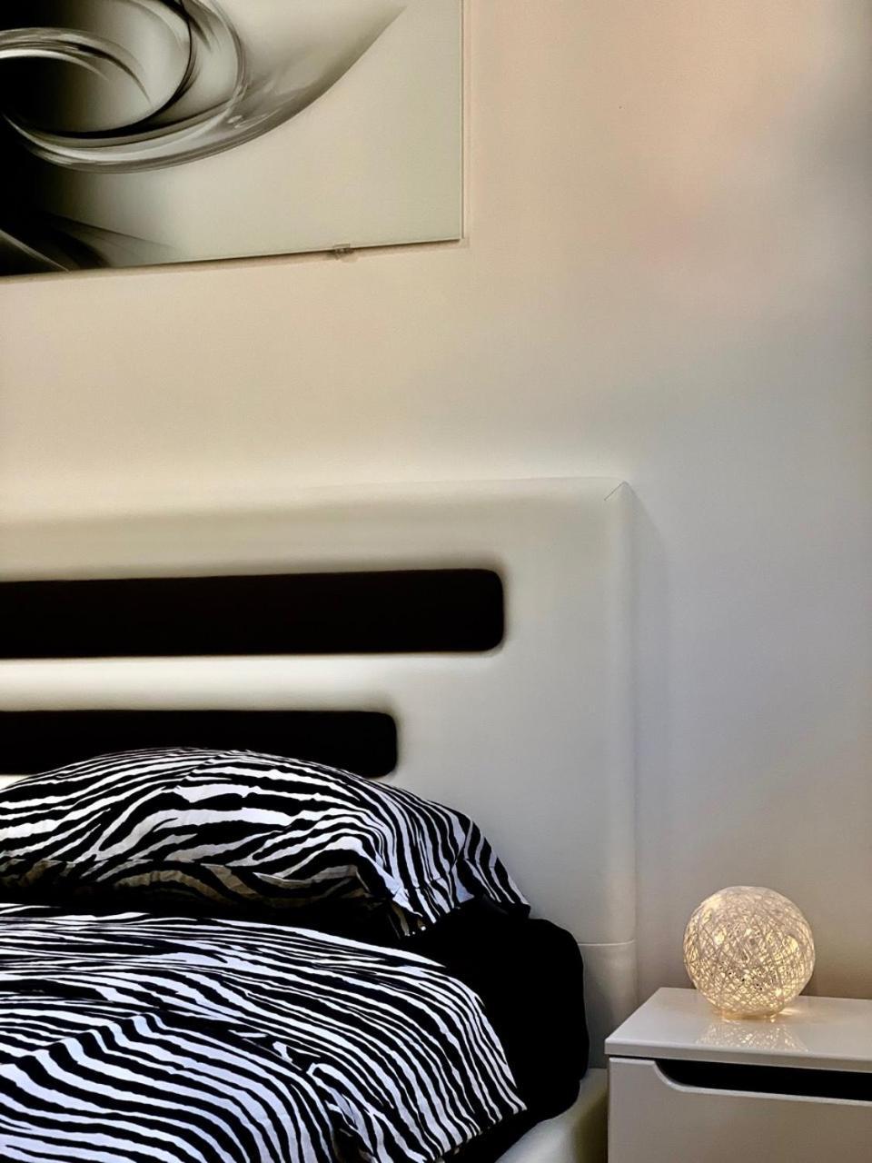 Absolute Apartman โกตอร์ ภายนอก รูปภาพ