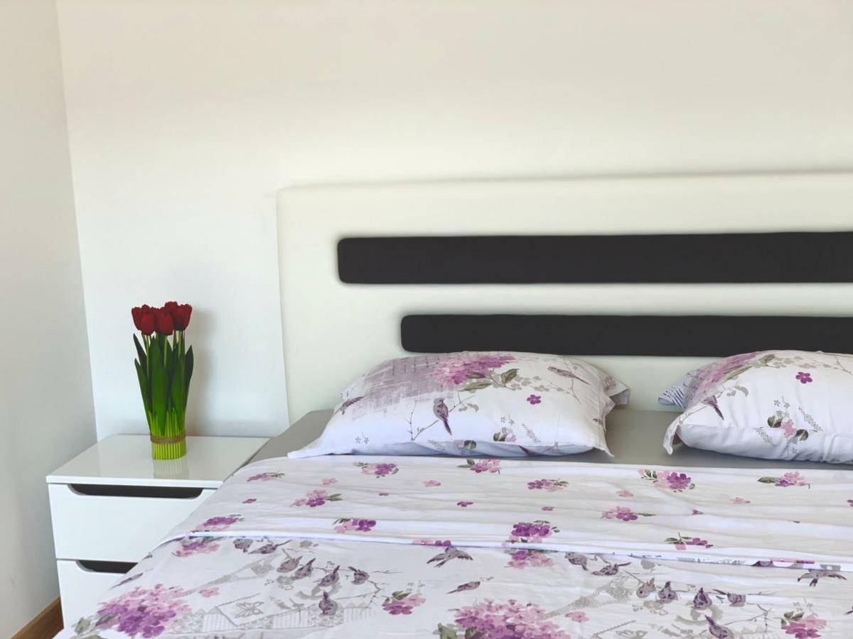 Absolute Apartman โกตอร์ ภายนอก รูปภาพ