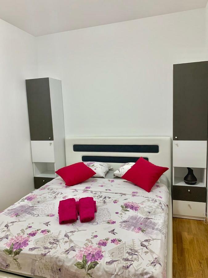 Absolute Apartman โกตอร์ ภายนอก รูปภาพ