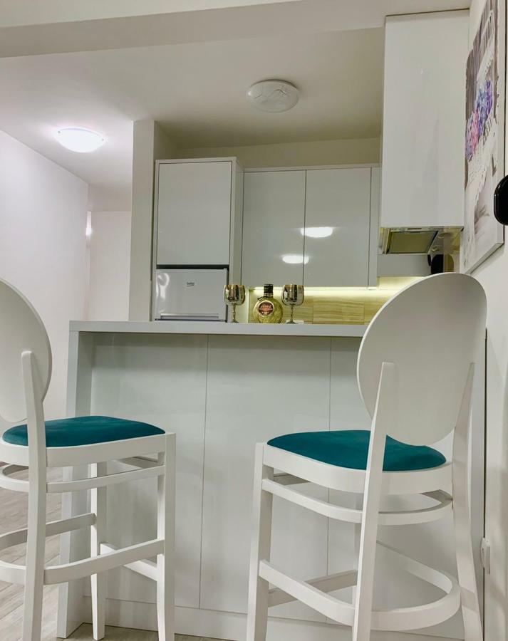 Absolute Apartman โกตอร์ ภายนอก รูปภาพ