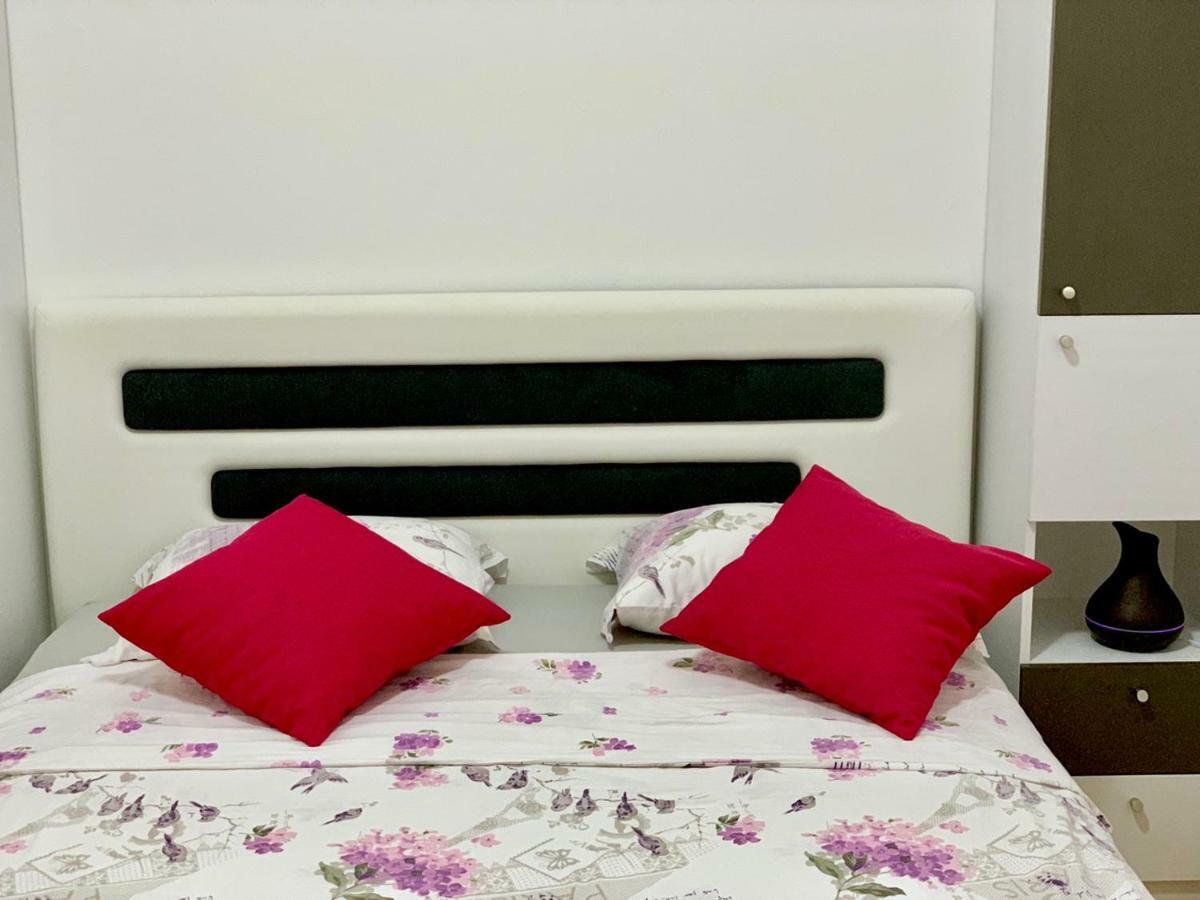 Absolute Apartman โกตอร์ ภายนอก รูปภาพ