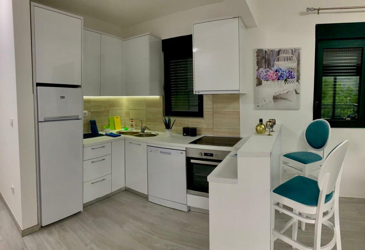 Absolute Apartman โกตอร์ ภายนอก รูปภาพ